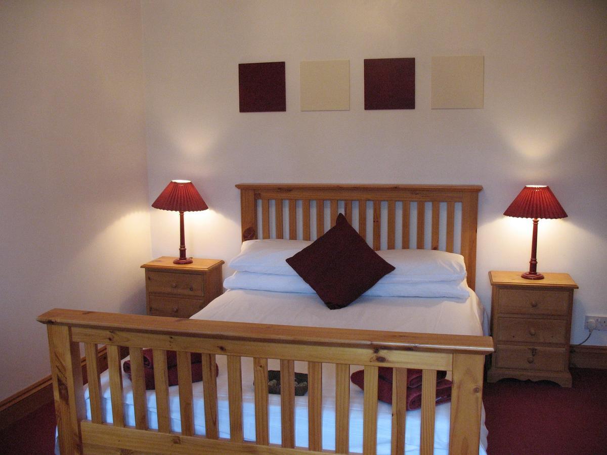 The Jolly Huntsman Hotel Chippenham  Kültér fotó
